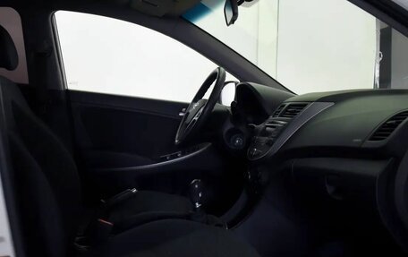 Hyundai Solaris II рестайлинг, 2016 год, 950 000 рублей, 10 фотография