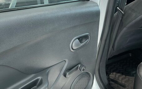 Renault Sandero II рестайлинг, 2015 год, 833 000 рублей, 17 фотография