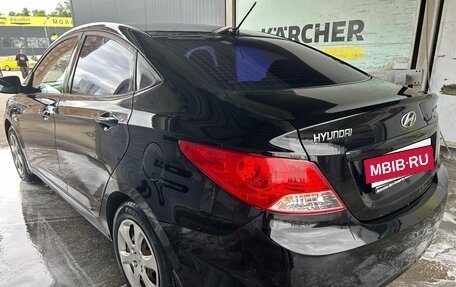 Hyundai Solaris II рестайлинг, 2012 год, 950 000 рублей, 5 фотография