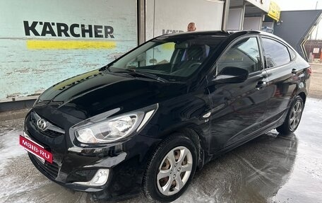 Hyundai Solaris II рестайлинг, 2012 год, 950 000 рублей, 6 фотография