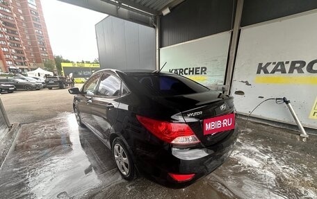 Hyundai Solaris II рестайлинг, 2012 год, 950 000 рублей, 16 фотография