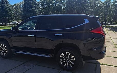 Mitsubishi Montero Sport, 2023 год, 4 550 000 рублей, 5 фотография