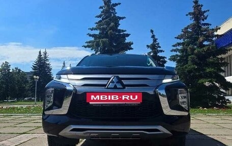 Mitsubishi Montero Sport, 2023 год, 4 550 000 рублей, 10 фотография
