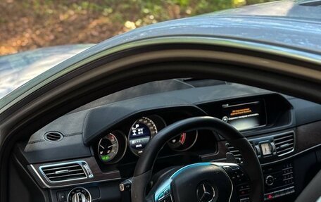 Mercedes-Benz E-Класс, 2015 год, 2 950 000 рублей, 14 фотография