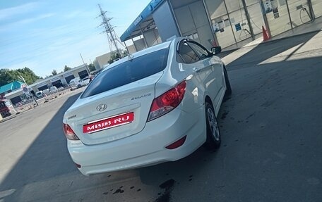 Hyundai Solaris II рестайлинг, 2012 год, 630 000 рублей, 2 фотография