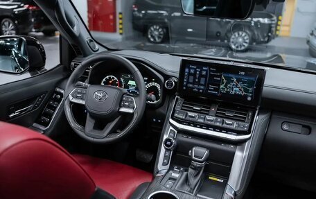 Toyota Land Cruiser, 2025 год, 12 900 000 рублей, 10 фотография