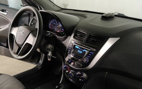 Hyundai Solaris II рестайлинг, 2016 год, 989 000 рублей, 7 фотография