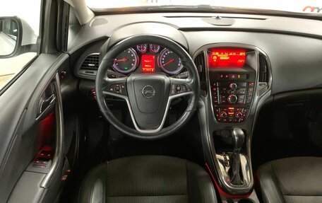 Opel Astra J, 2010 год, 649 000 рублей, 11 фотография