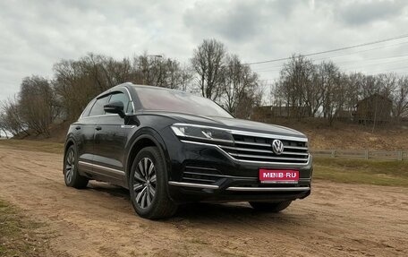 Volkswagen Touareg III, 2020 год, 5 750 000 рублей, 1 фотография