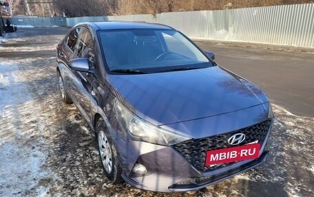 Hyundai Solaris II рестайлинг, 2021 год, 1 065 000 рублей, 2 фотография