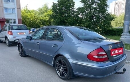 Mercedes-Benz E-Класс, 2003 год, 940 000 рублей, 3 фотография