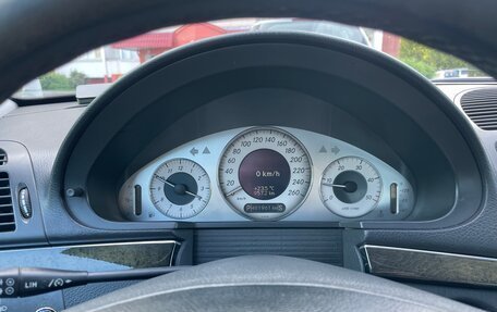 Mercedes-Benz E-Класс, 2003 год, 940 000 рублей, 11 фотография