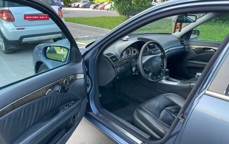 Mercedes-Benz E-Класс, 2003 год, 940 000 рублей, 6 фотография