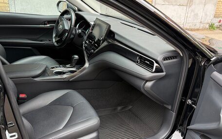 Toyota Camry, 2021 год, 3 150 000 рублей, 4 фотография