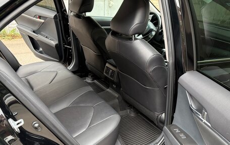 Toyota Camry, 2021 год, 3 150 000 рублей, 5 фотография