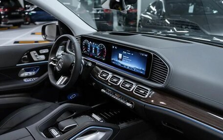 Mercedes-Benz GLS, 2024 год, 15 000 000 рублей, 2 фотография