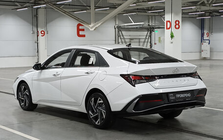 Hyundai Elantra, 2023 год, 2 270 000 рублей, 8 фотография
