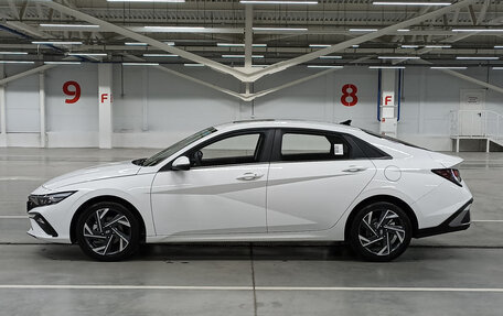 Hyundai Elantra, 2023 год, 2 270 000 рублей, 10 фотография