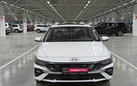 Hyundai Elantra, 2023 год, 2 270 000 рублей, 2 фотография