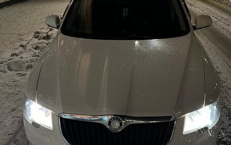 Skoda Superb III рестайлинг, 2011 год, 950 000 рублей, 6 фотография