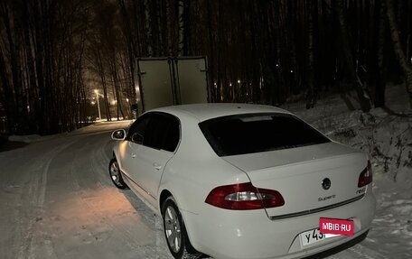 Skoda Superb III рестайлинг, 2011 год, 950 000 рублей, 5 фотография