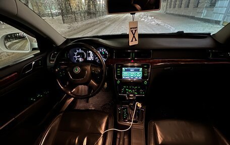 Skoda Superb III рестайлинг, 2011 год, 950 000 рублей, 12 фотография