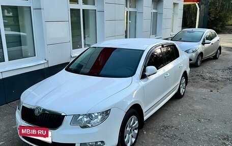 Skoda Superb III рестайлинг, 2011 год, 950 000 рублей, 2 фотография