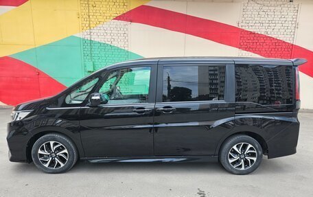 Honda Stepwgn IV, 2019 год, 2 399 000 рублей, 2 фотография