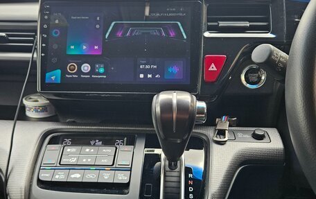 Honda Stepwgn IV, 2019 год, 2 399 000 рублей, 7 фотография