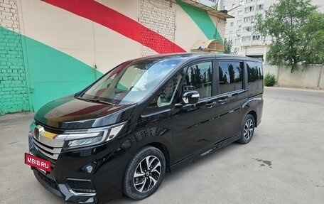 Honda Stepwgn IV, 2019 год, 2 399 000 рублей, 3 фотография