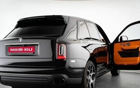 Rolls-Royce Cullinan, 2025 год, 65 000 000 рублей, 7 фотография