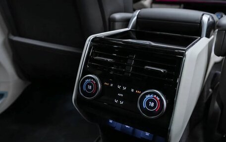 Land Rover Range Rover IV рестайлинг, 2025 год, 23 950 000 рублей, 19 фотография