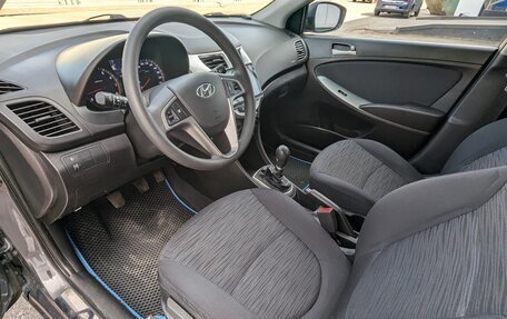 Hyundai Solaris II рестайлинг, 2015 год, 930 000 рублей, 16 фотография