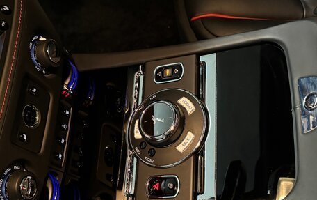 Rolls-Royce Wraith, 2018 год, 28 500 000 рублей, 13 фотография