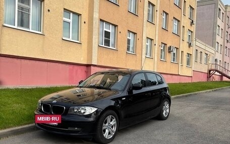 BMW 1 серия, 2010 год, 850 000 рублей, 2 фотография