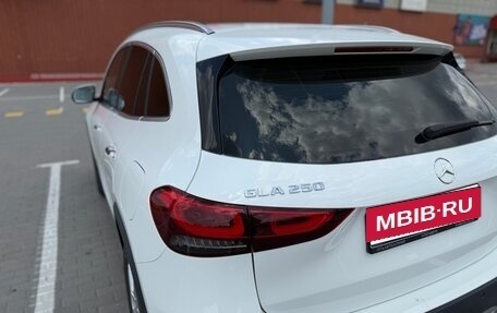 Mercedes-Benz GLA, 2021 год, 3 850 000 рублей, 14 фотография