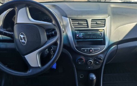 Hyundai Solaris II рестайлинг, 2014 год, 850 000 рублей, 8 фотография
