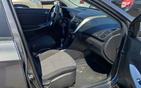 Hyundai Solaris II рестайлинг, 2014 год, 850 000 рублей, 10 фотография