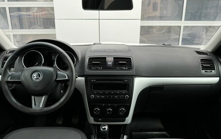 Skoda Yeti I рестайлинг, 2015 год, 1 298 000 рублей, 12 фотография