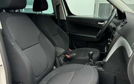 Skoda Yeti I рестайлинг, 2015 год, 1 298 000 рублей, 20 фотография
