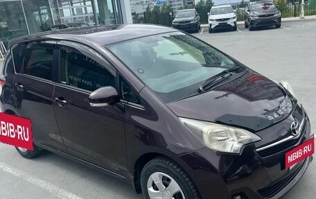 Toyota Ractis II, 2012 год, 880 000 рублей, 3 фотография