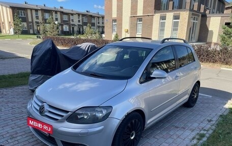 Volkswagen Golf Plus I, 2008 год, 700 000 рублей, 2 фотография