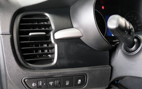 KIA Rio IV, 2018 год, 1 479 000 рублей, 10 фотография