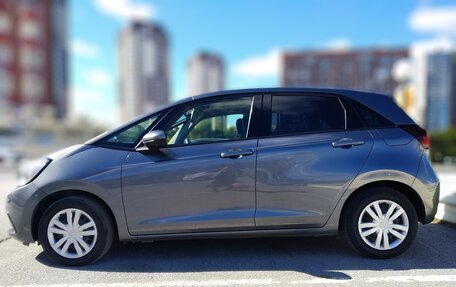 Honda Fit, 2020 год, 1 350 000 рублей, 6 фотография