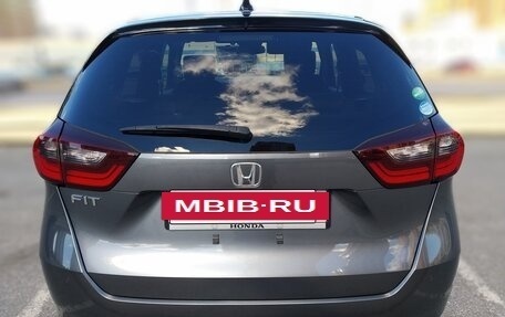 Honda Fit, 2020 год, 1 350 000 рублей, 4 фотография