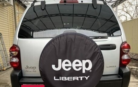 Jeep Liberty (North America) I, 2005 год, 680 000 рублей, 3 фотография