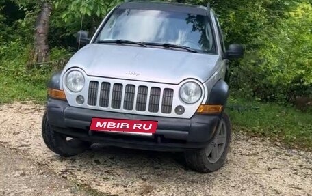 Jeep Liberty (North America) I, 2005 год, 680 000 рублей, 7 фотография