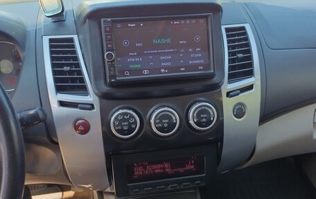 Mitsubishi Pajero Sport II рестайлинг, 2013 год, 1 530 000 рублей, 13 фотография