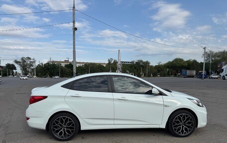 Hyundai Solaris II рестайлинг, 2012 год, 750 000 рублей, 2 фотография