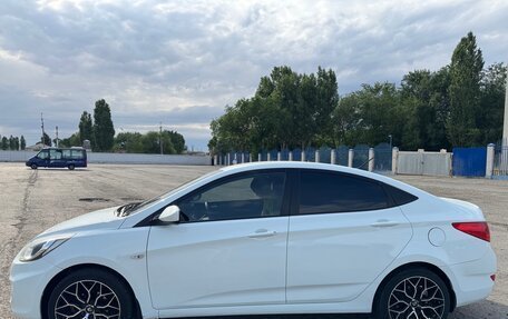Hyundai Solaris II рестайлинг, 2012 год, 750 000 рублей, 3 фотография